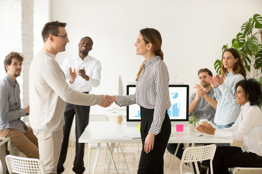 How can small businesses and entrepreneurs benefit from entrepreneurial networking?
